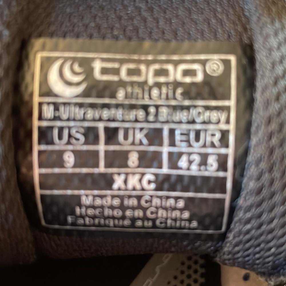 Running Shoes Topo Blue size 9